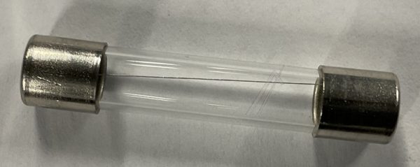 0,5A-T US ZEKERING TRAAG 6,3X32MM. INH:10 ST.